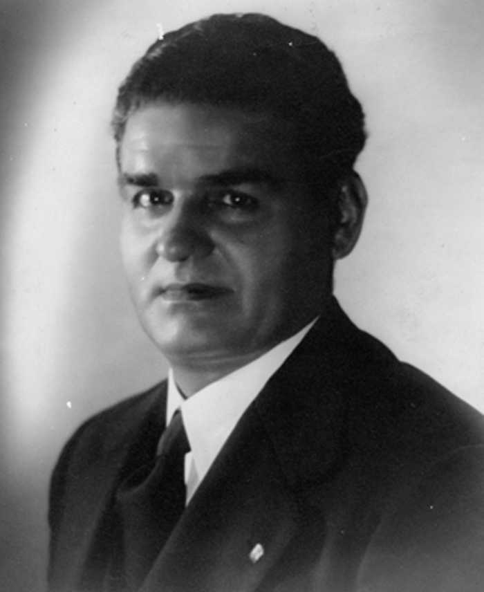 Mio nonno nel 1939 ritratto sul REX per i suoi cinquantanni